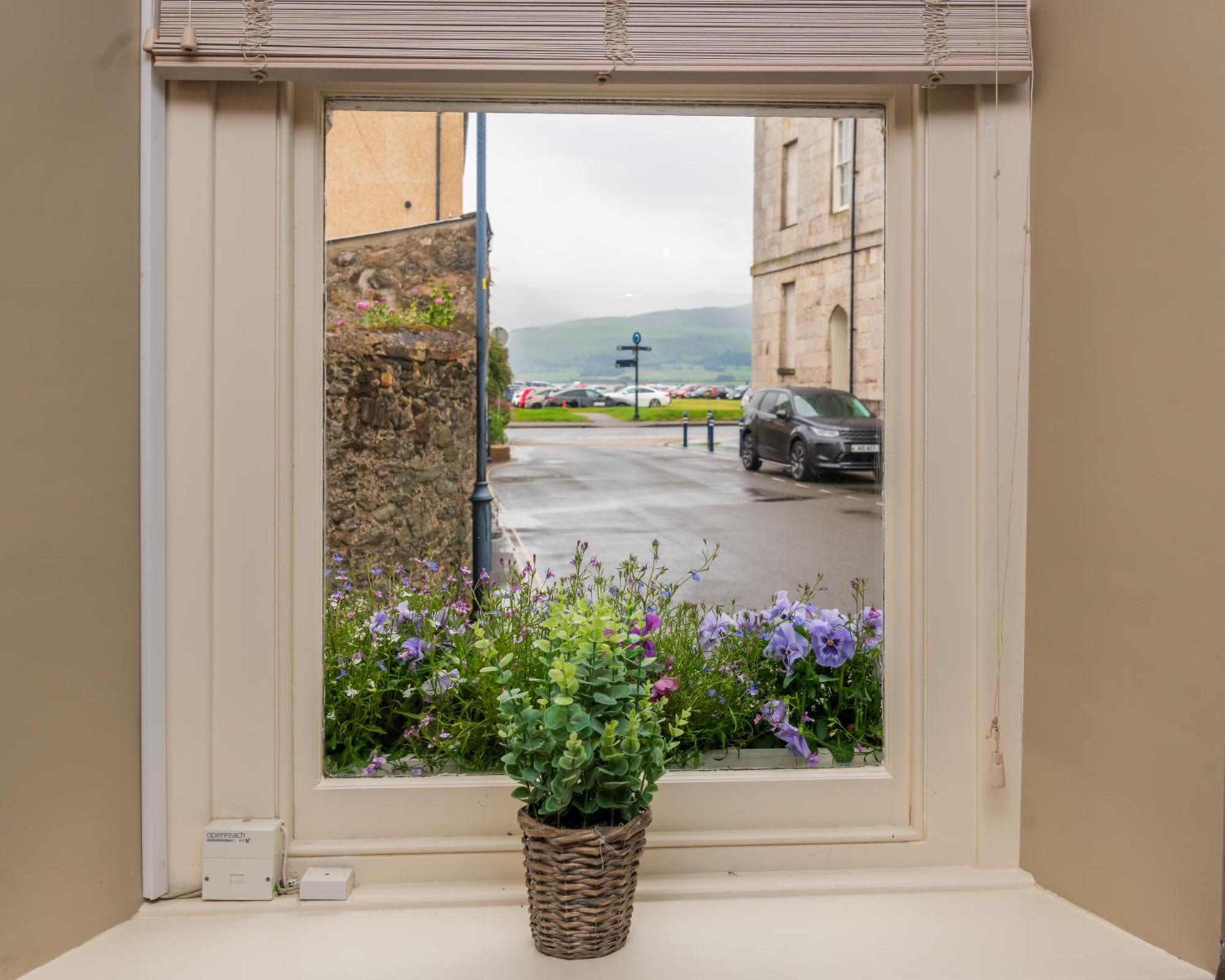 Castle Court Hotel Beaumaris Exterior photo